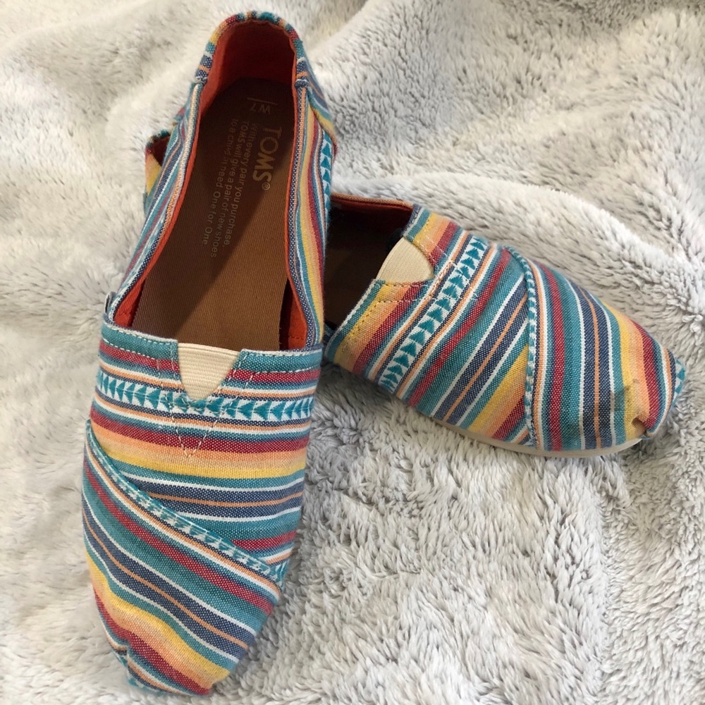 Gently Worn TOMS Rainbow Slip On